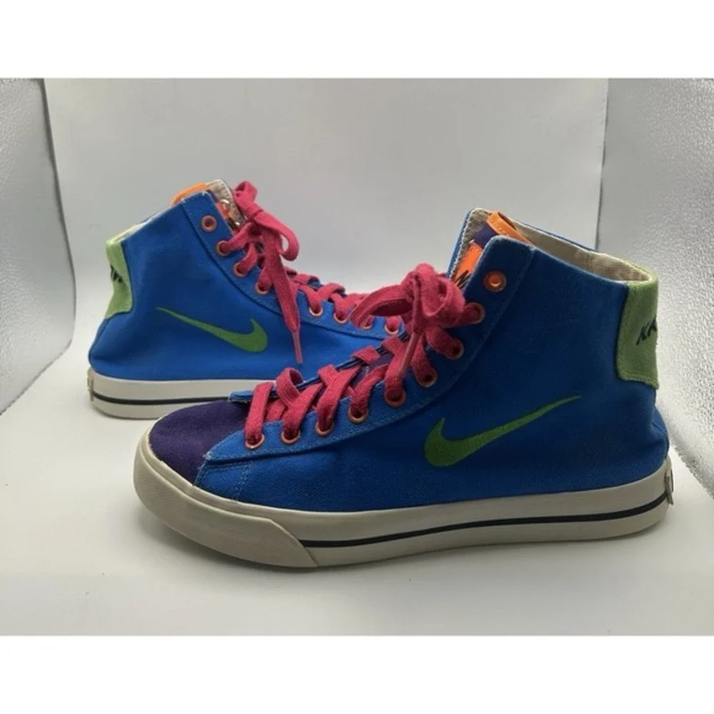 NIKE Bright Multicolored Youth 5.5 Kalli Brown